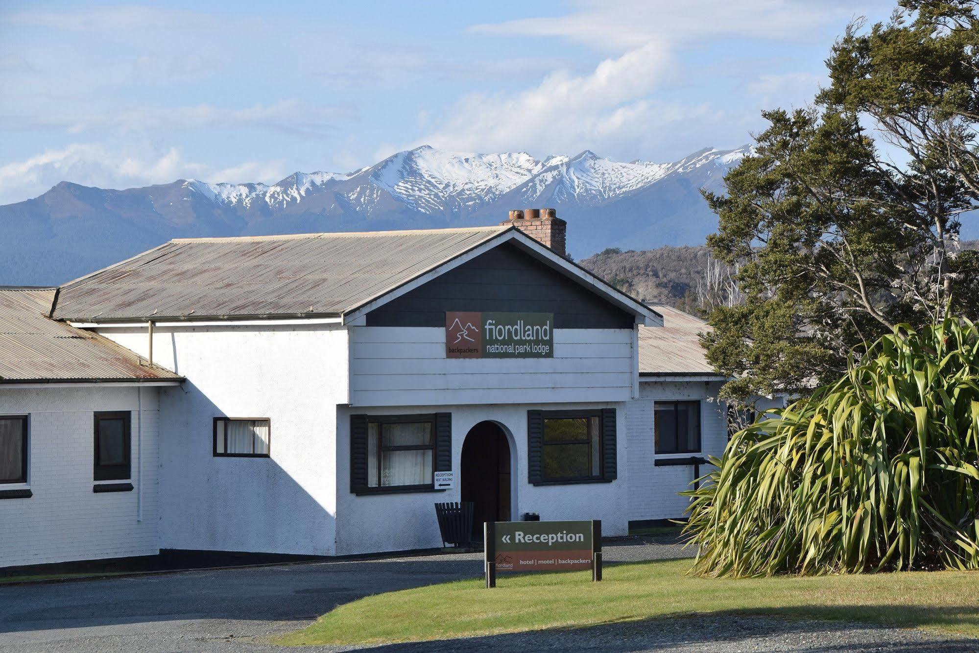 Fiordland National Park Lodge Te Anau Downs Exterior photo